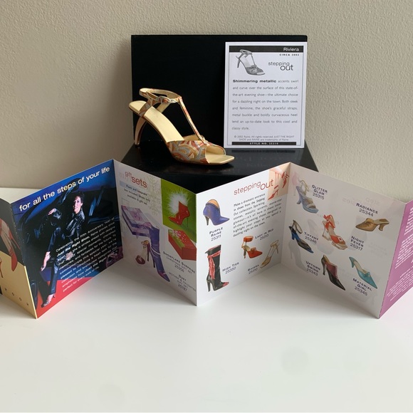 Riviera 2002 - Just the Right Shoe - Picture 4 of 9